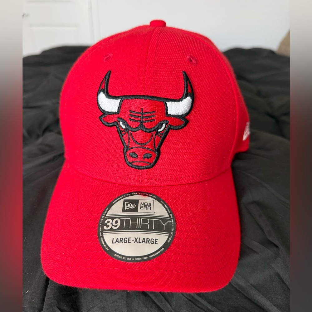 New Era Red 39THIRTY Bulls Cap